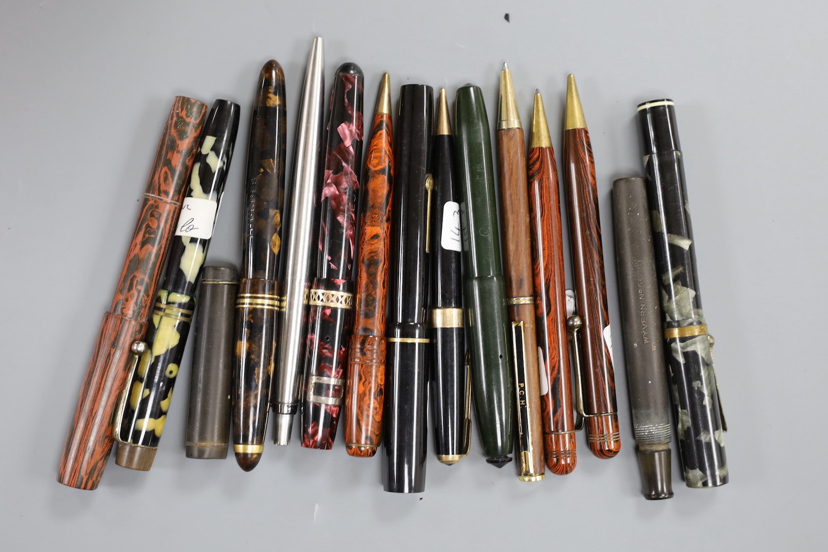 Fountain pens, pen-related advertising material, salesman’s collector cases, etc.